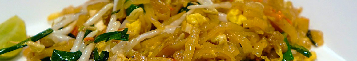 Eating Thai Vietnamese at Phở Bánh Mì Chè Cali restaurant in Pasadena, CA.